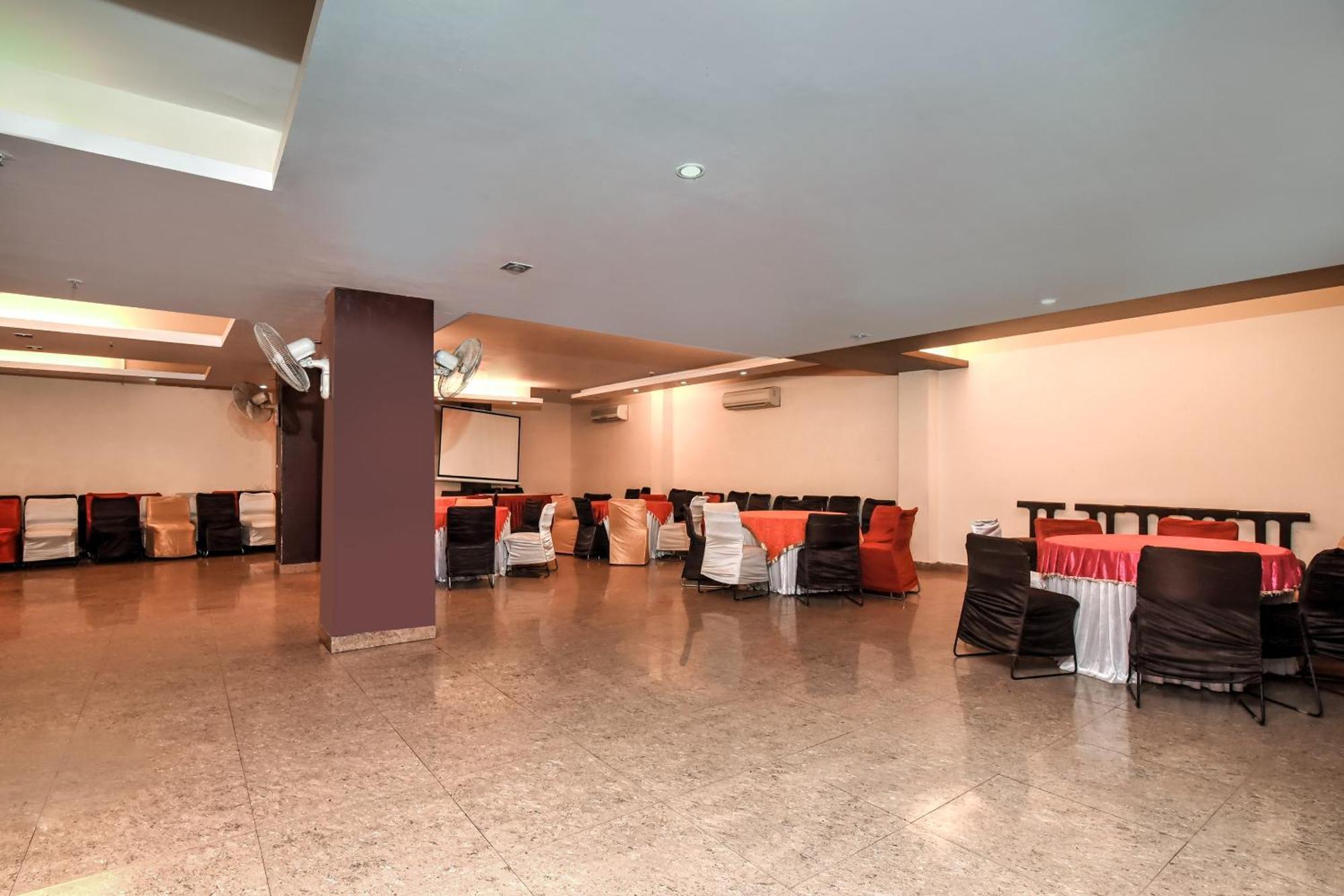 Hotel O Kochar Plaza Delhi  Ngoại thất bức ảnh