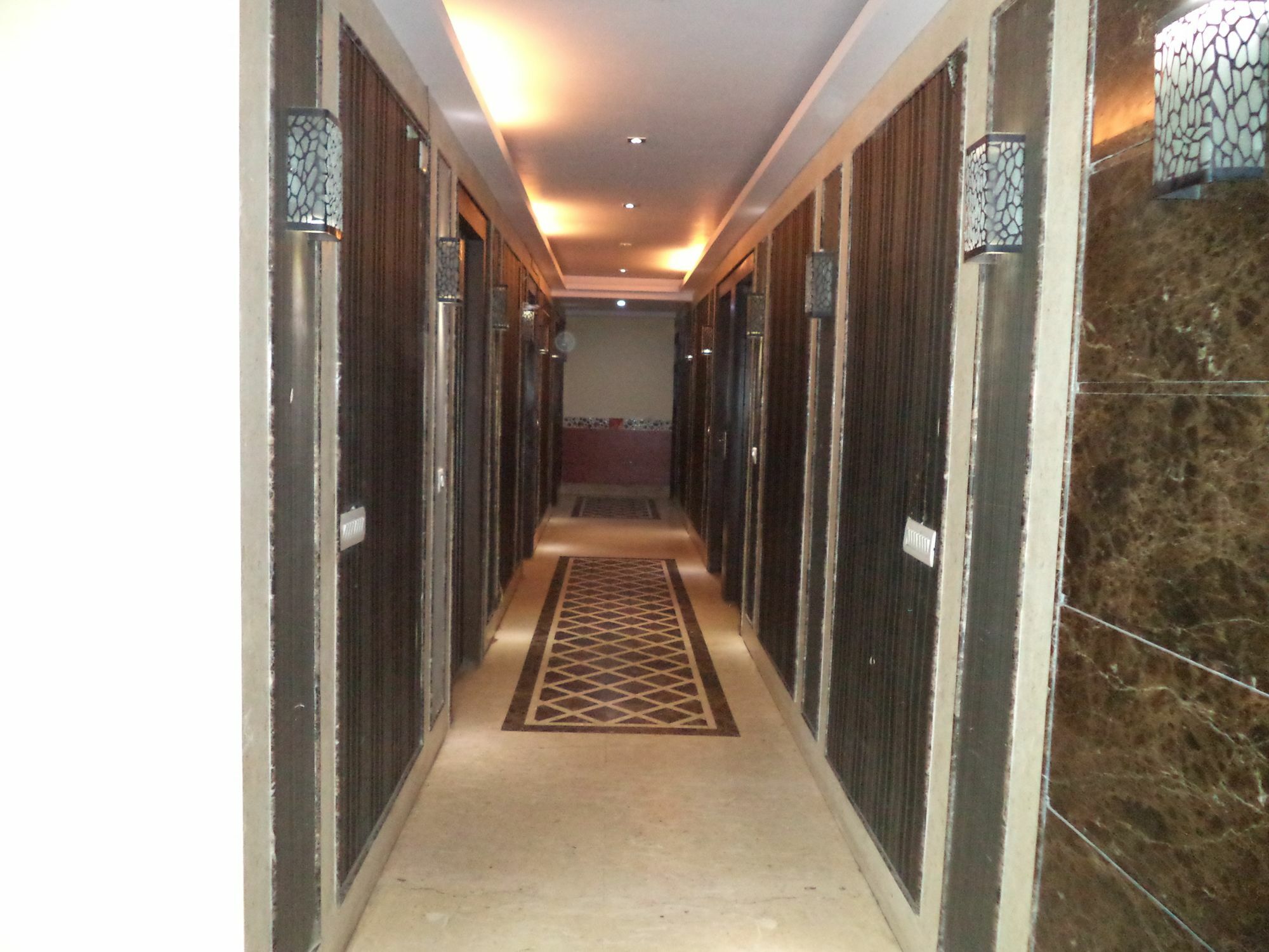 Hotel O Kochar Plaza Delhi  Ngoại thất bức ảnh