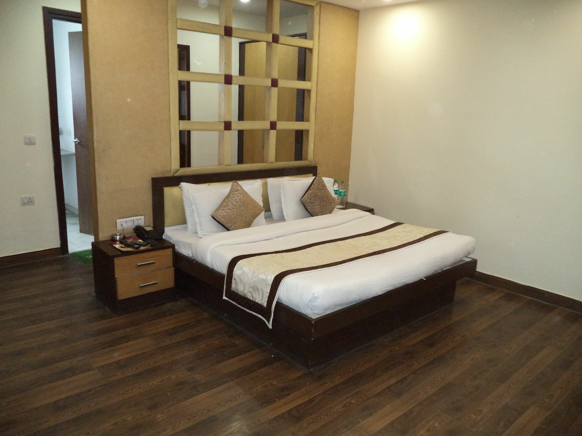 Hotel O Kochar Plaza Delhi  Ngoại thất bức ảnh