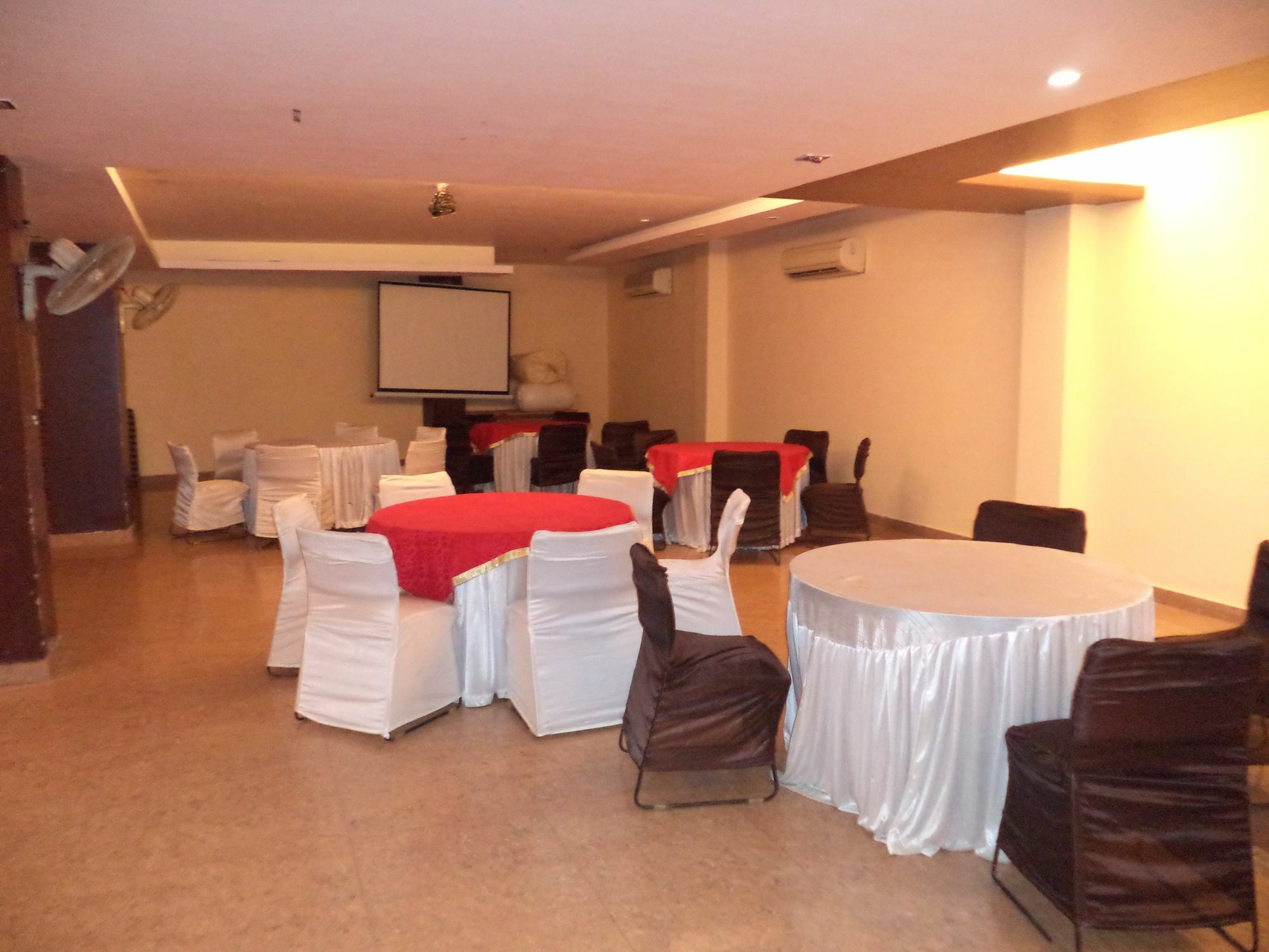 Hotel O Kochar Plaza Delhi  Ngoại thất bức ảnh